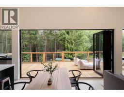 1290 Cowan Point Drive, Bowen Island, Ca