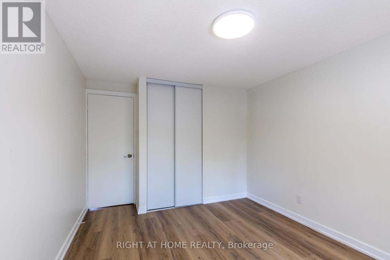 15 - 2669 Southvale Crescent, Ottawa, Ontario  K1B 4V2 - Photo 19 - X12376049