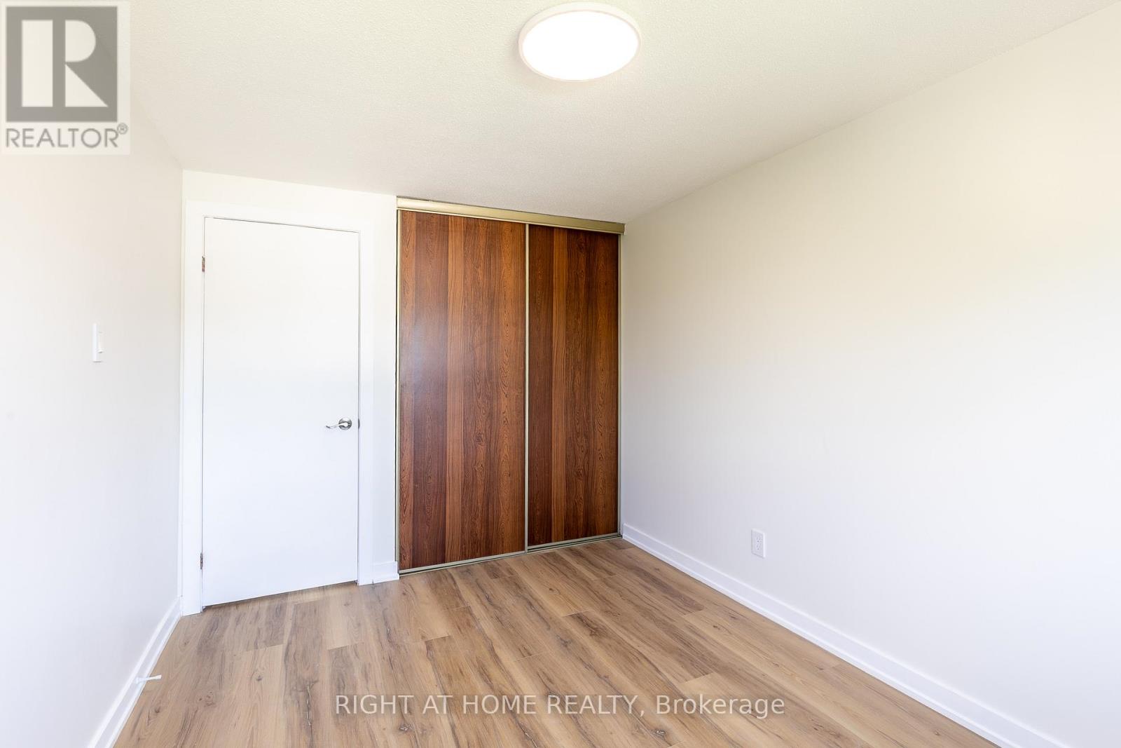 15 - 2669 Southvale Crescent, Ottawa, Ontario  K1B 4V2 - Photo 22 - X12376049