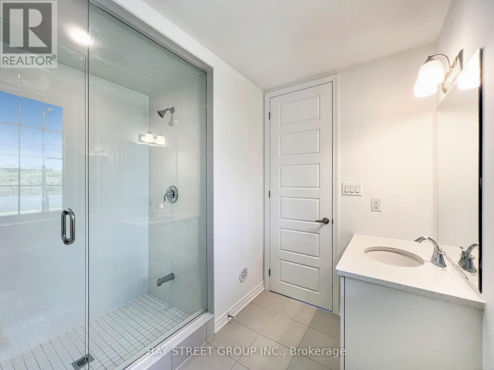 1336 Ripplewood Avenue, Oakville, Ontario  L6M 5P1 - Photo 10 - W12365948