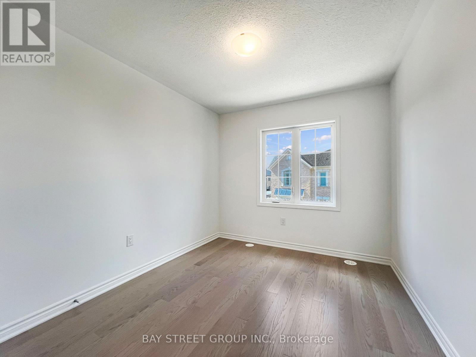 1336 Ripplewood Avenue, Oakville, Ontario  L6M 5P1 - Photo 14 - W12365948