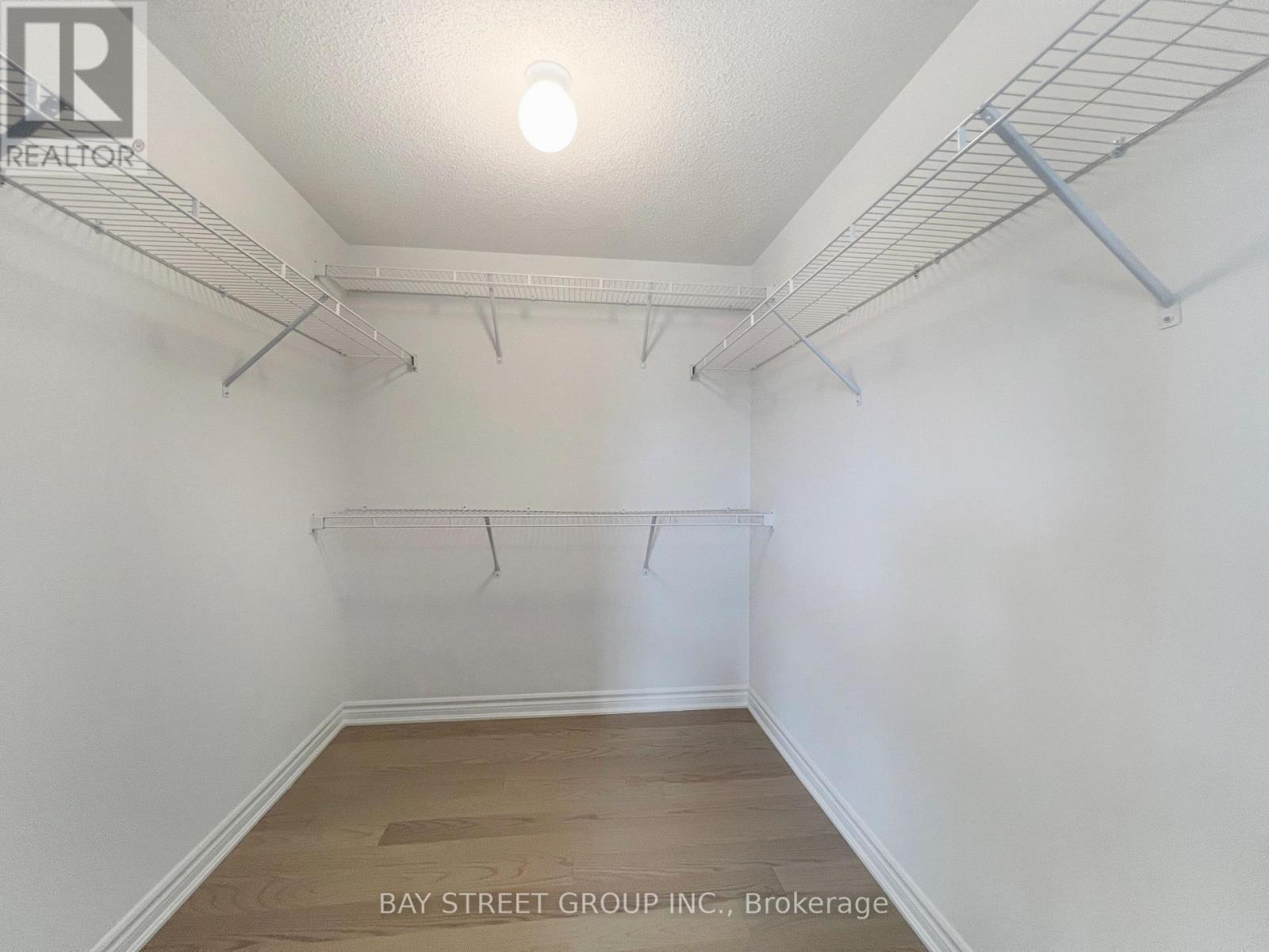 1336 Ripplewood Avenue, Oakville, Ontario  L6M 5P1 - Photo 13 - W12365948
