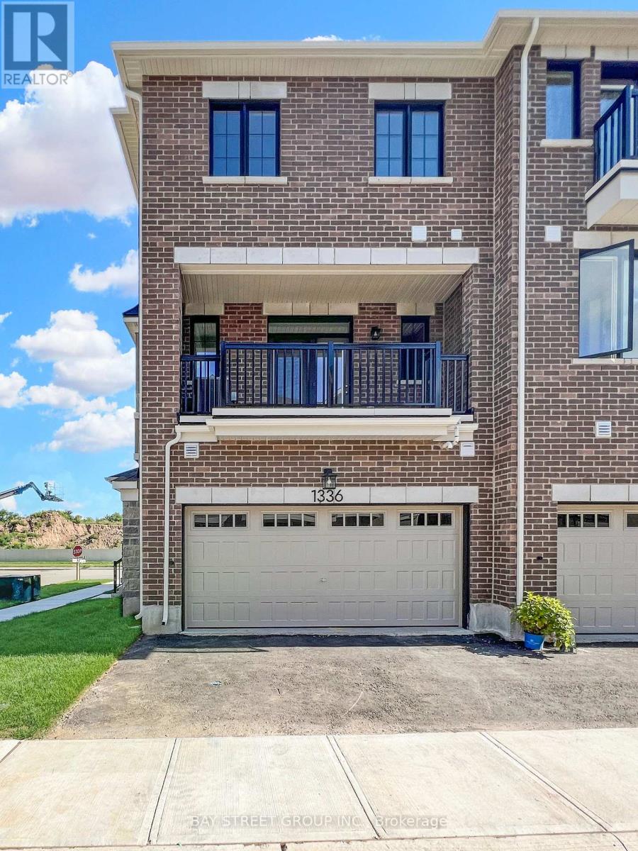 1336 Ripplewood Avenue, Oakville, Ontario  L6M 5P1 - Photo 21 - W12365948