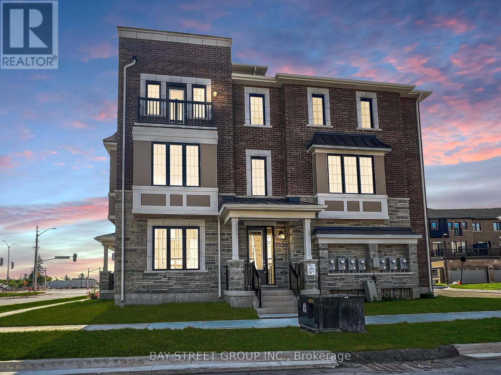 1336 Ripplewood Avenue, Oakville, Ontario  L6M 5P1 - Photo 23 - W12365948