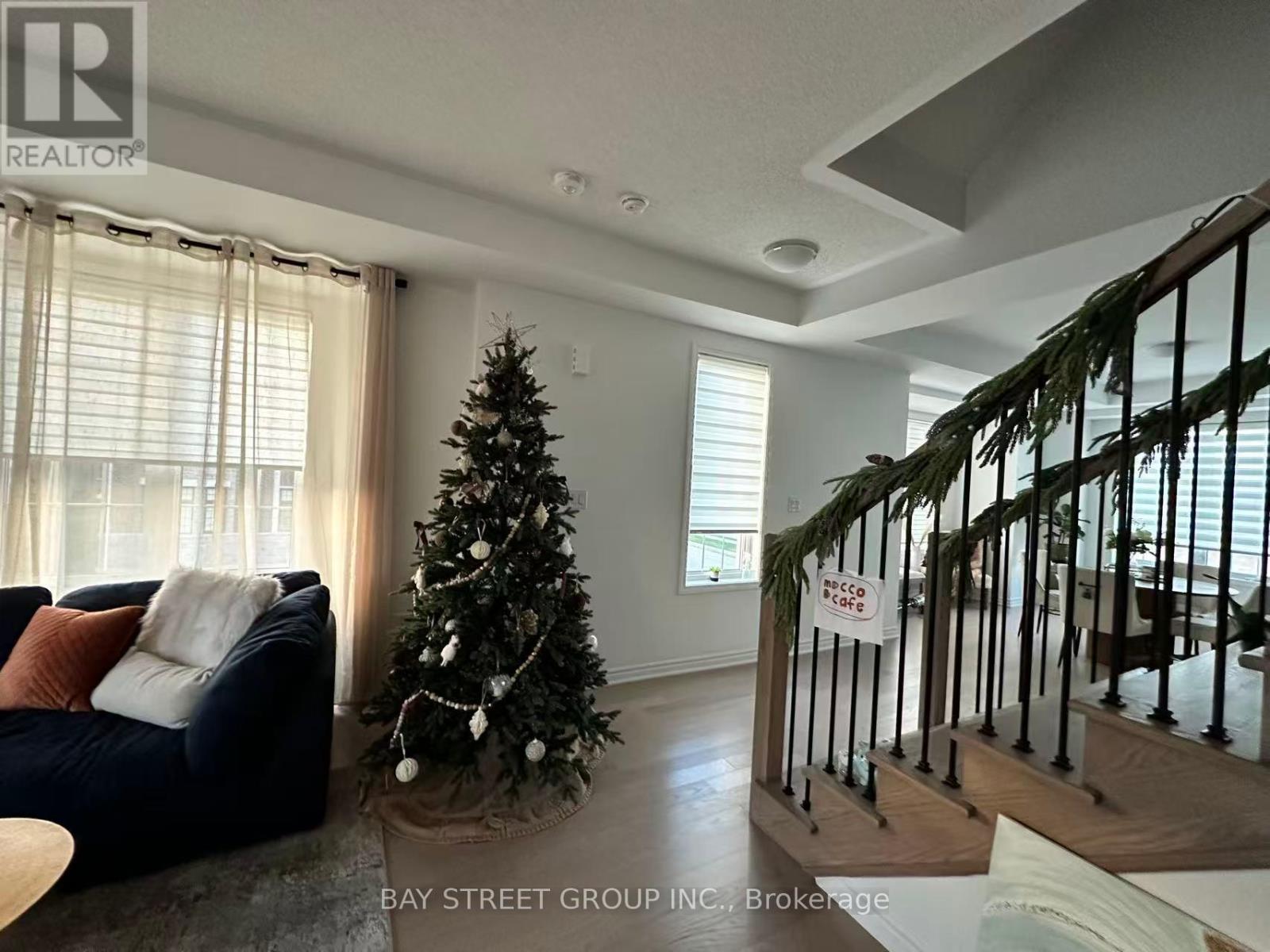 1336 Ripplewood Avenue, Oakville, Ontario  L6M 5P1 - Photo 7 - W12365948