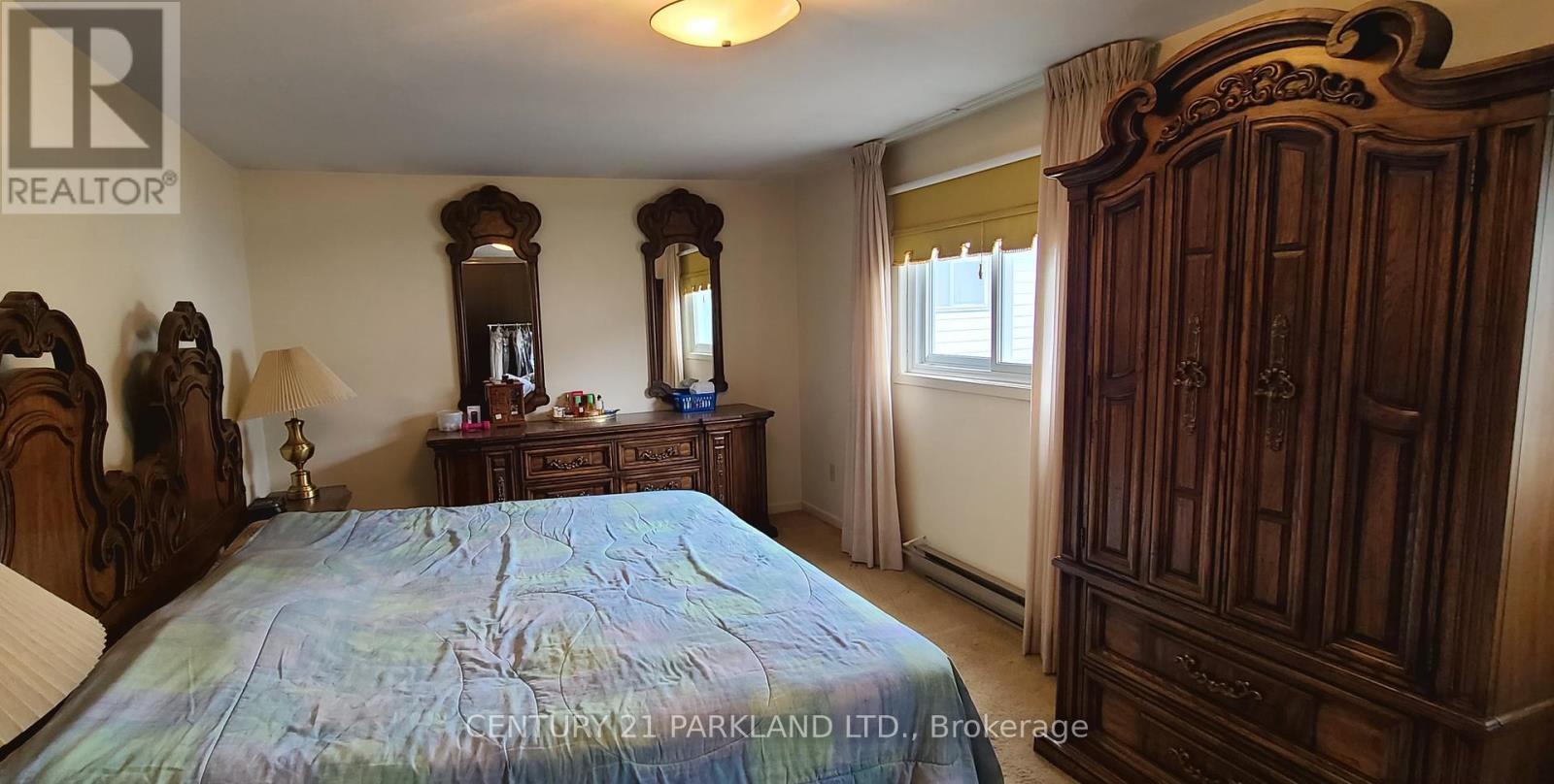 42 Antibes Drive, Toronto, Ontario  M2R 3K4 - Photo 4 - C12298425