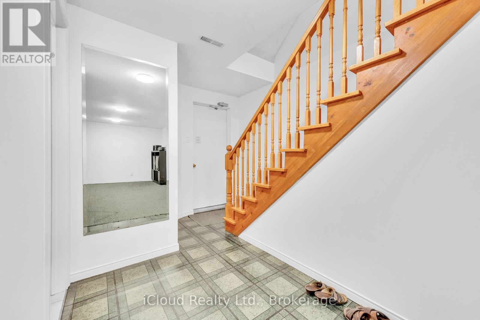 551 Caledonia Road, Toronto, Ontario  M6E 4V3 - Photo 30 - W12376037