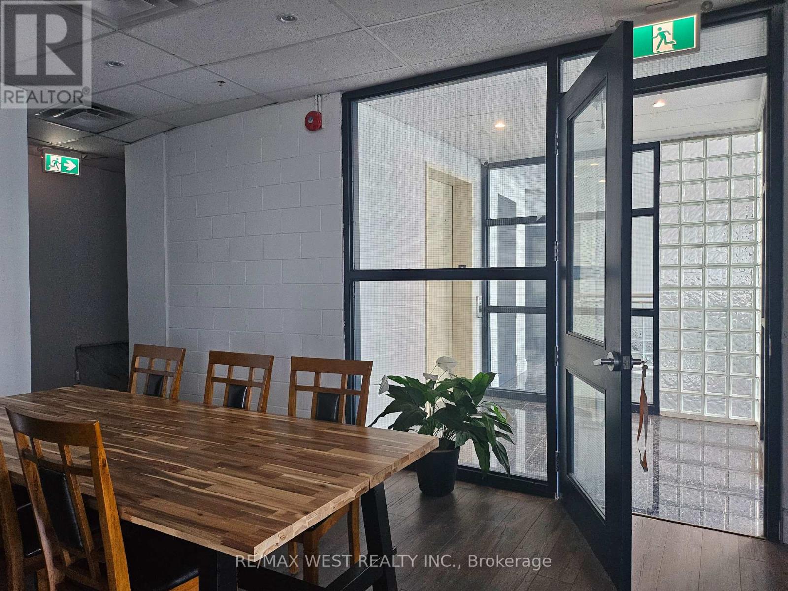 2ndflr #b - 5311 John Lucas Drive, Burlington, Ontario  L7L 6A8 - Photo 8 - W12367662