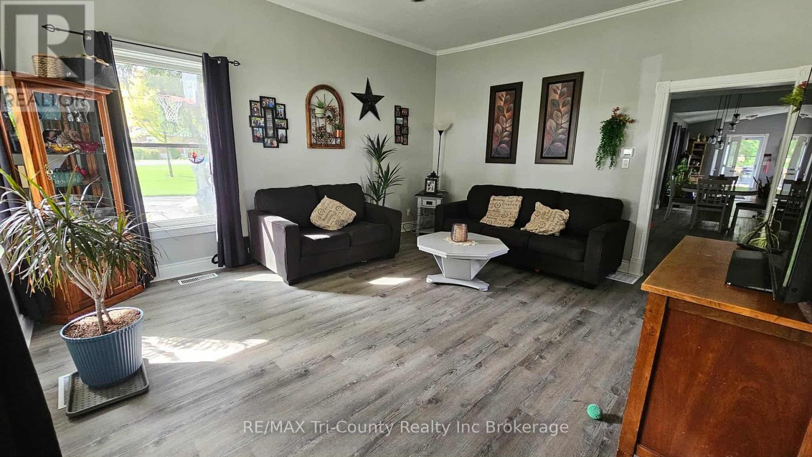 27 Harpurhey Road, Huron East, Ontario  N0K 1W0 - Photo 3 - X12376079