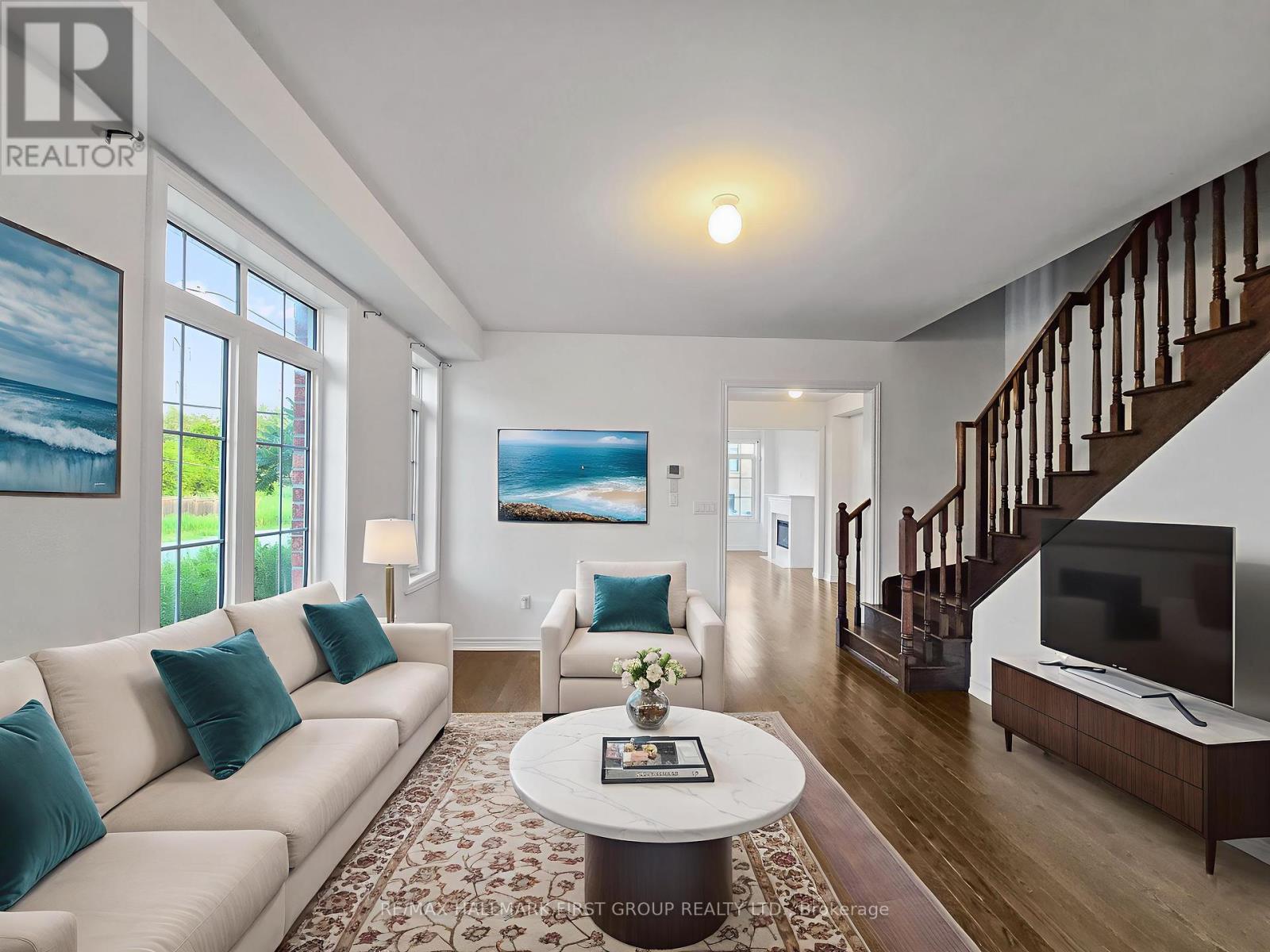 Property at 275 SHADOW PLACE S image 3