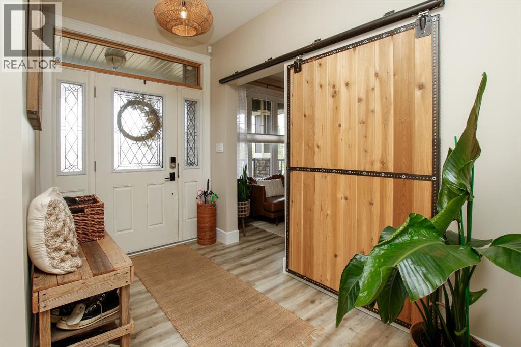 Property at 10 Regal Court image 4