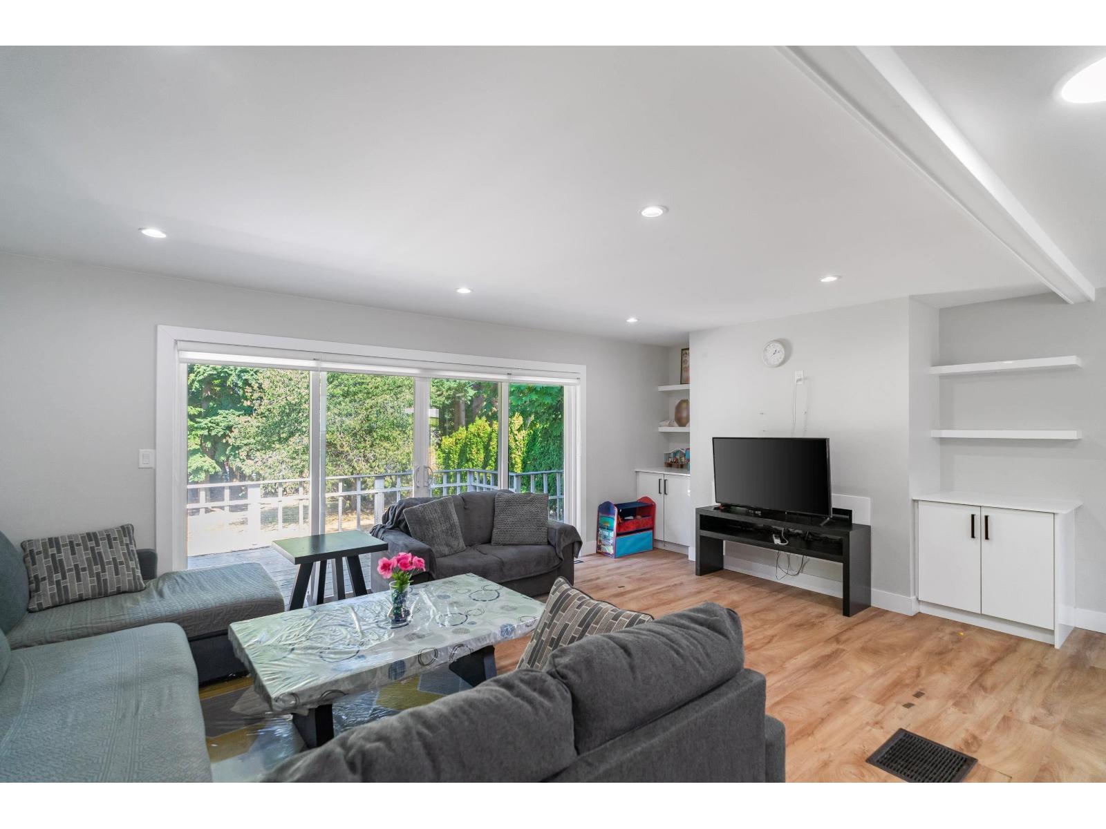 16235 28 Avenue, Surrey, British Columbia  V3Z 0E4 - Photo 8 - R3042219