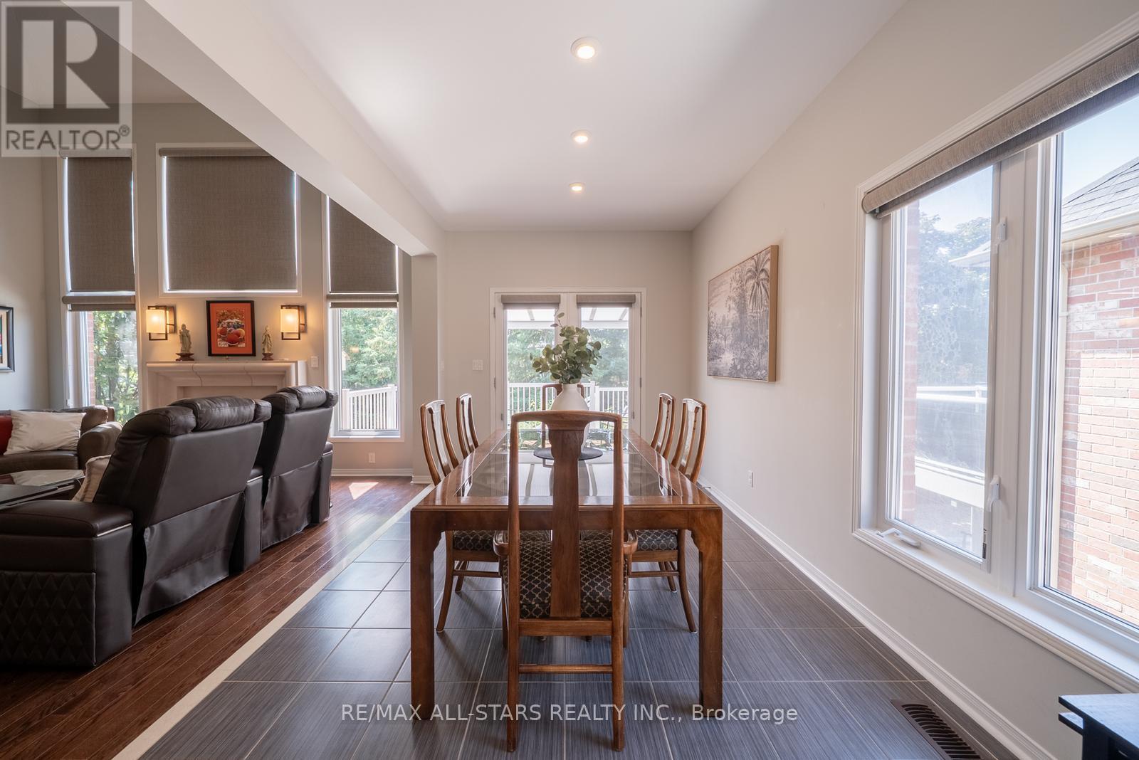 94 Chambersburg Way, Whitchurch-Stouffville (Stouffville), Ontario  L4A 0X8 - Photo 15 - N12376057