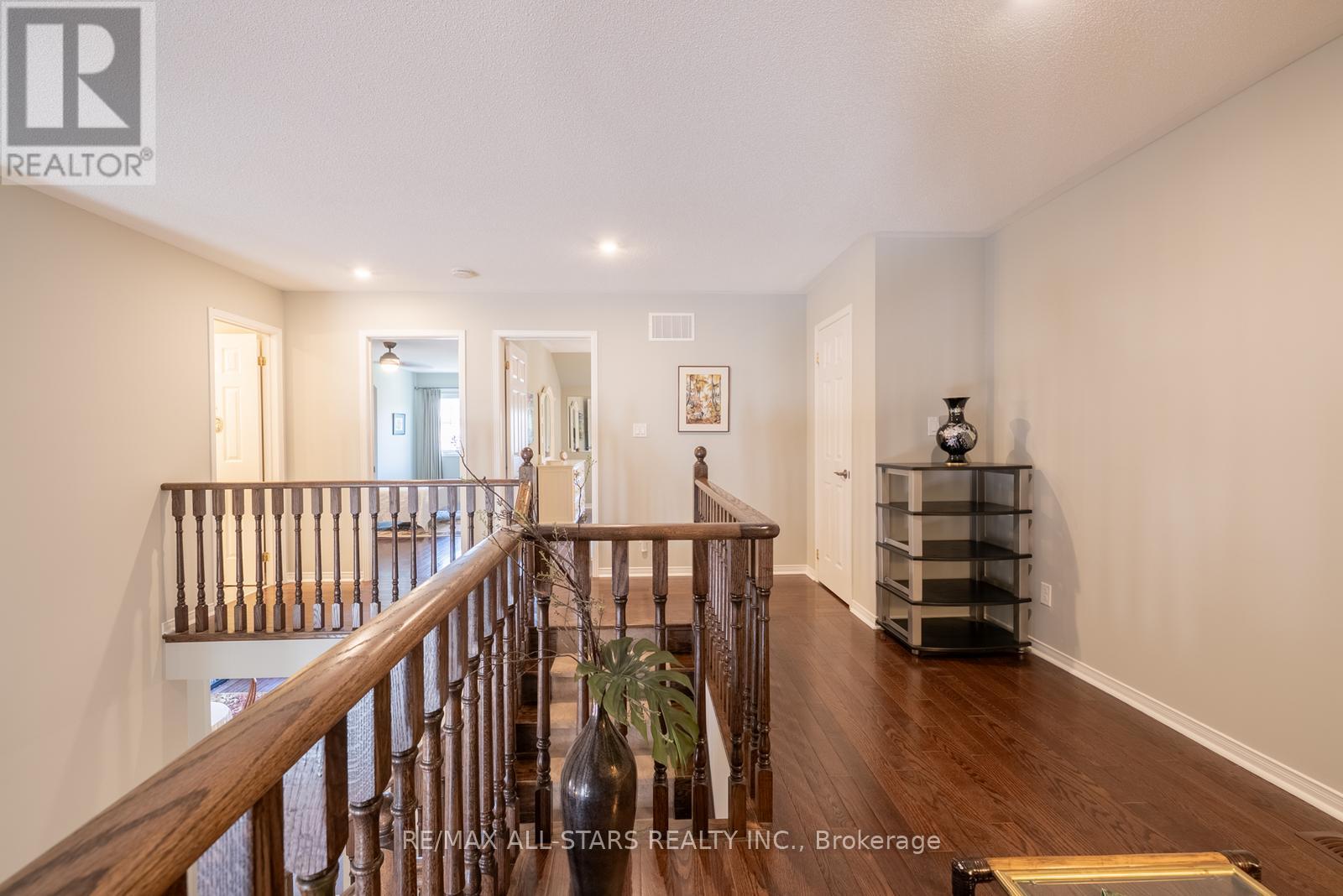 94 Chambersburg Way, Whitchurch-Stouffville (Stouffville), Ontario  L4A 0X8 - Photo 35 - N12376057