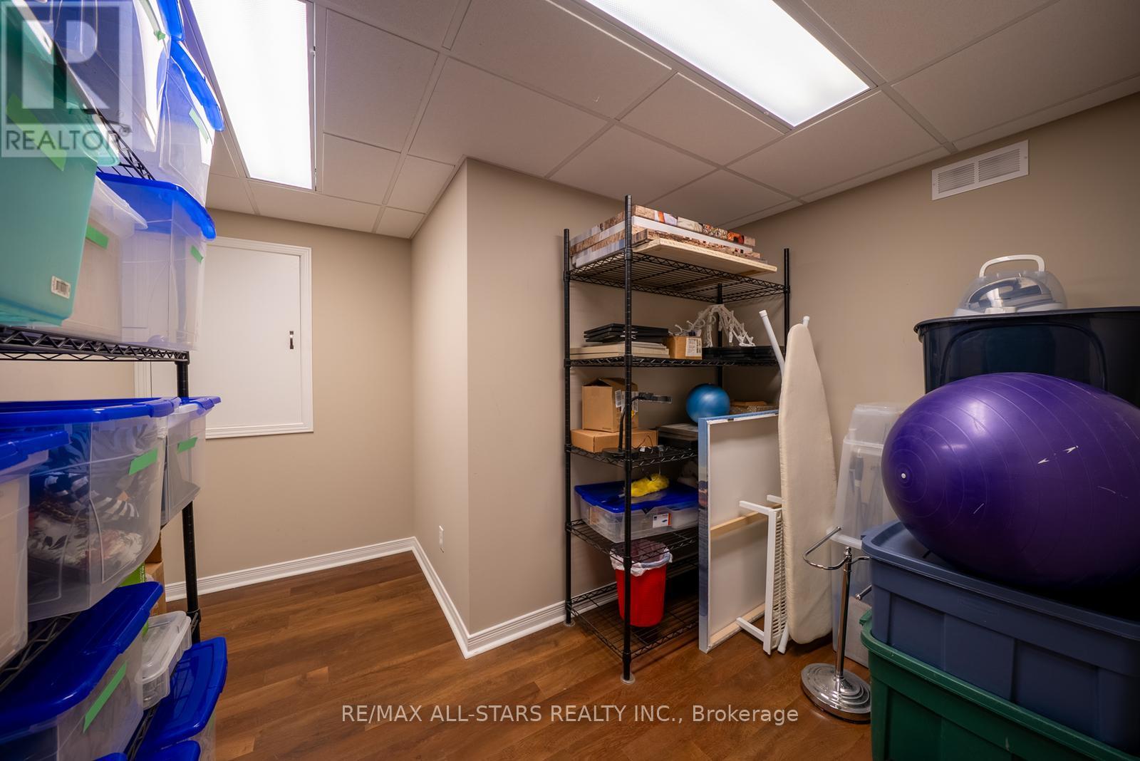 94 Chambersburg Way, Whitchurch-Stouffville (Stouffville), Ontario  L4A 0X8 - Photo 43 - N12376057