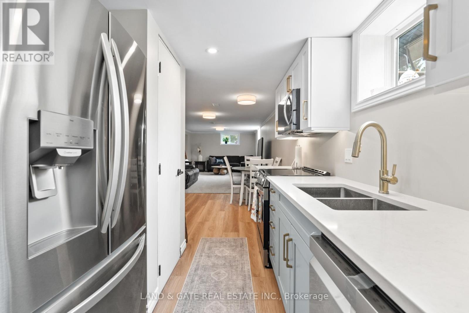 Lower - 19 Kawartha Drive, Kawartha Lakes, Ontario  K9V 1A6 - Photo 10 - X12376085
