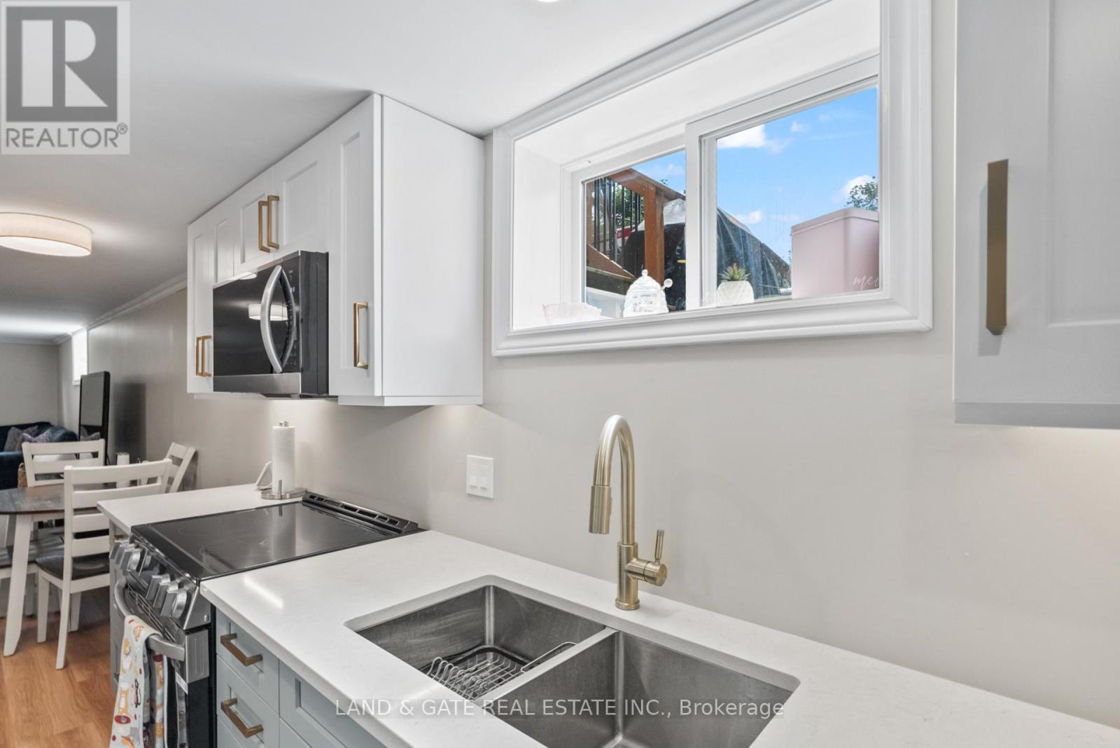 Lower - 19 Kawartha Drive, Kawartha Lakes, Ontario  K9V 1A6 - Photo 11 - X12376085