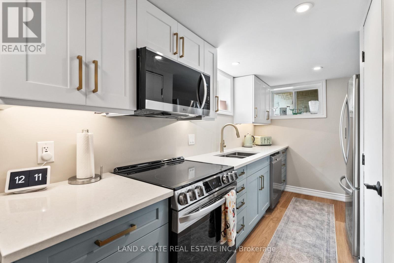 Lower - 19 Kawartha Drive, Kawartha Lakes, Ontario  K9V 1A6 - Photo 4 - X12376085