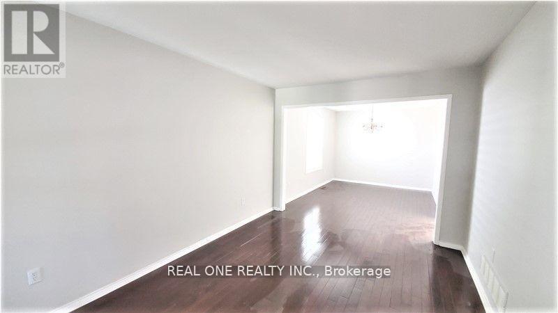 2885 Galleon Crescent, Mississauga, Ontario  L5M 5V1 - Photo 3 - W12376082