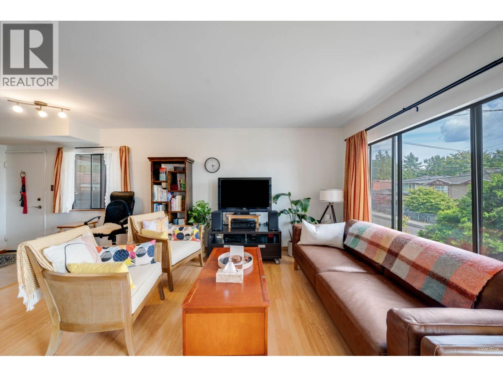 4925 Clinton Street, Burnaby, British Columbia  V5J 2L3 - Photo 10 - R3042739