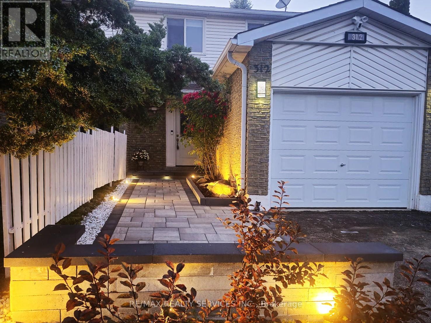 312 Killarney Court, Oshawa, Ontario  L1J 6C7 - Photo 3 - E12371057
