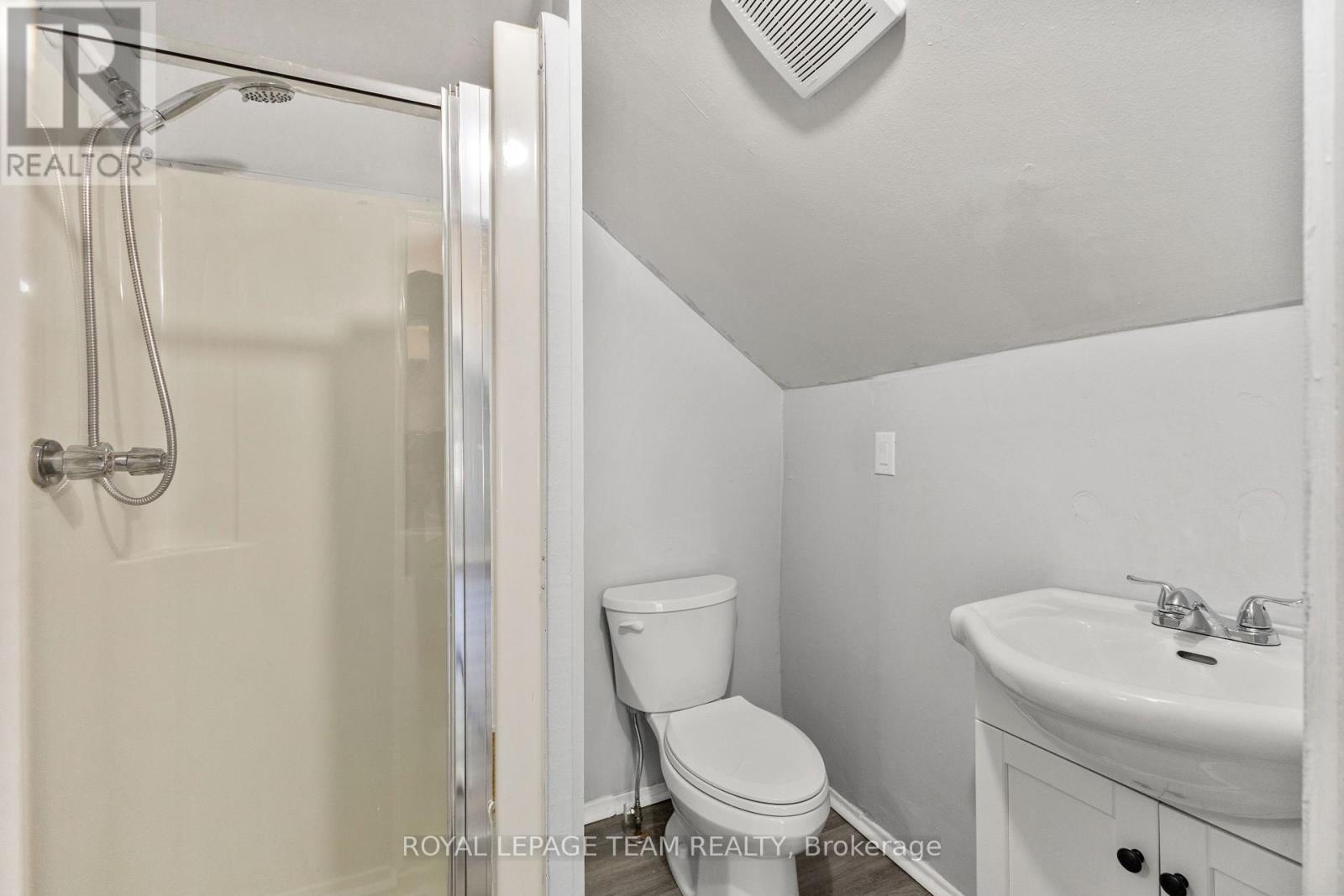 105 Jolliet Avenue, Ottawa, Ontario  K1L 5H1 - Photo 15 - X12376111