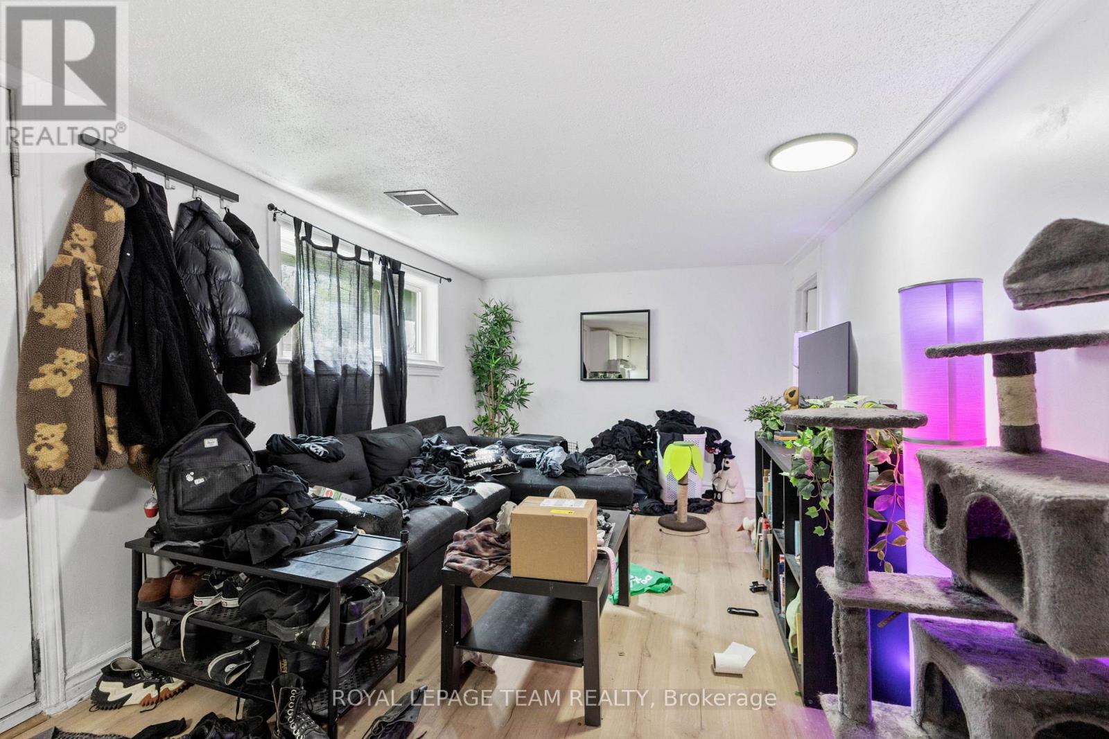 105 Jolliet Avenue, Ottawa, Ontario  K1L 5H1 - Photo 4 - X12376111