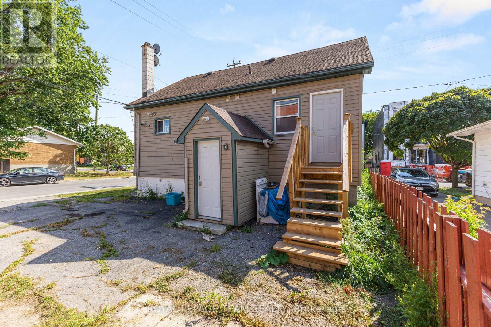 105 Jolliet Avenue, Ottawa, Ontario  K1L 5H1 - Photo 8 - X12376111
