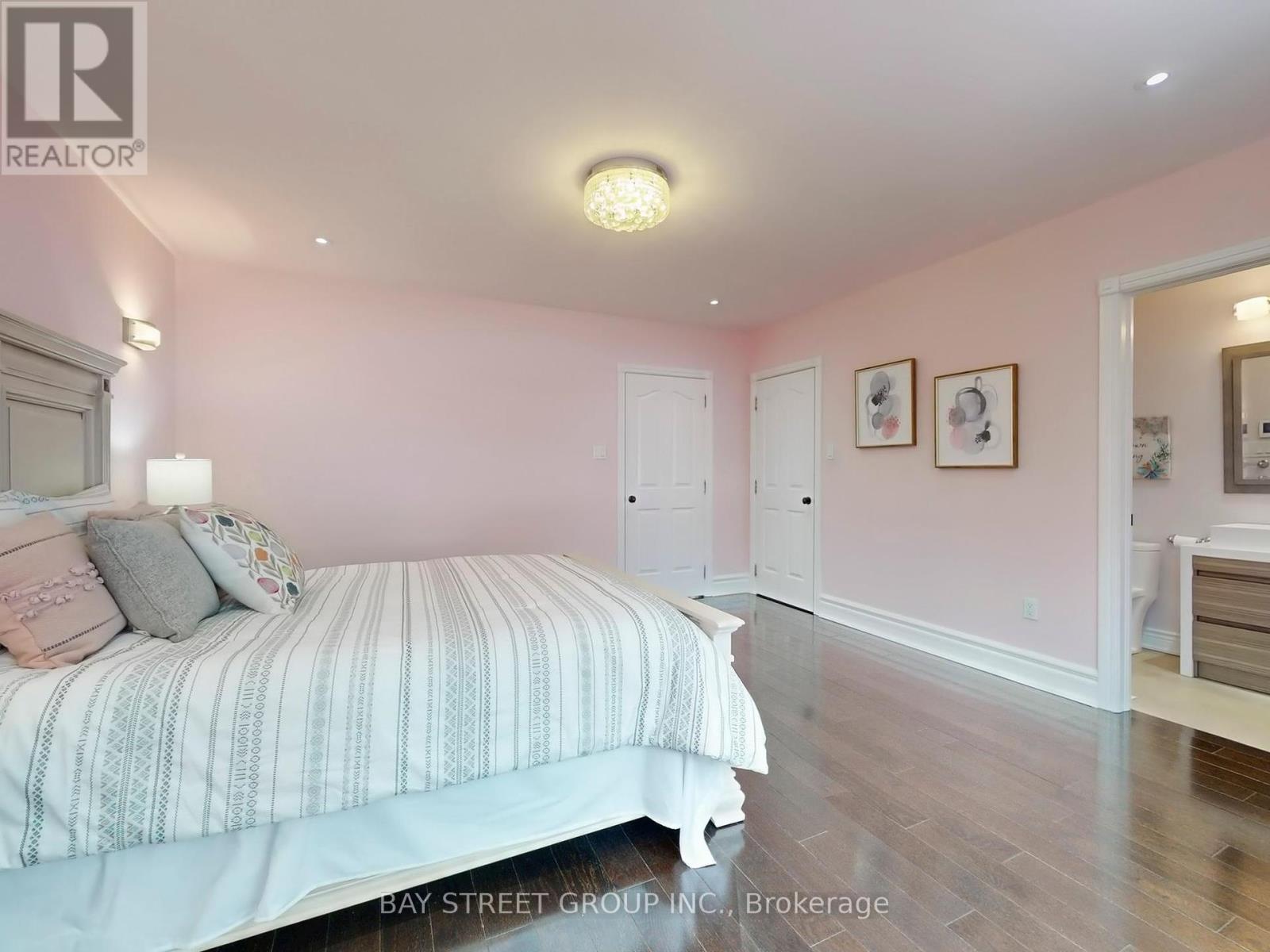 25 Brookshill Crescent, Richmond Hill, Ontario  L4B 3J2 - Photo 30 - N12376108