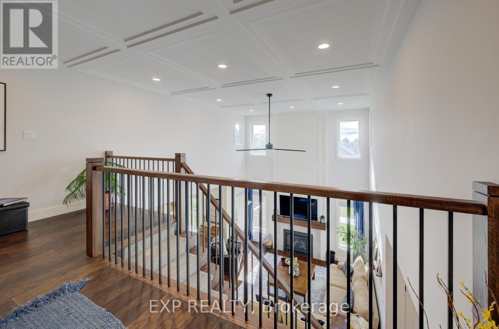58 Carriage Crossing, Mapleton, Ontario  N0G 1P0 - Photo 36 - X12376115