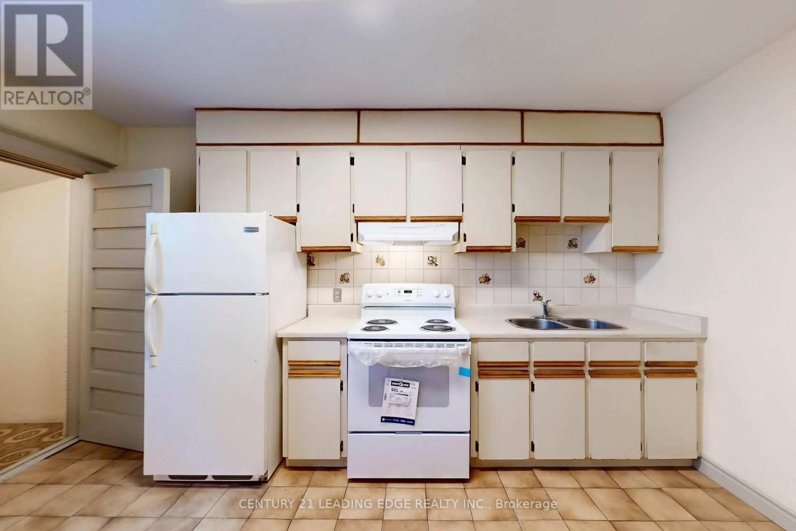 60 Ulster Street, Toronto (University), Ontario  M5S 1E5 - Photo 9 - C12375342