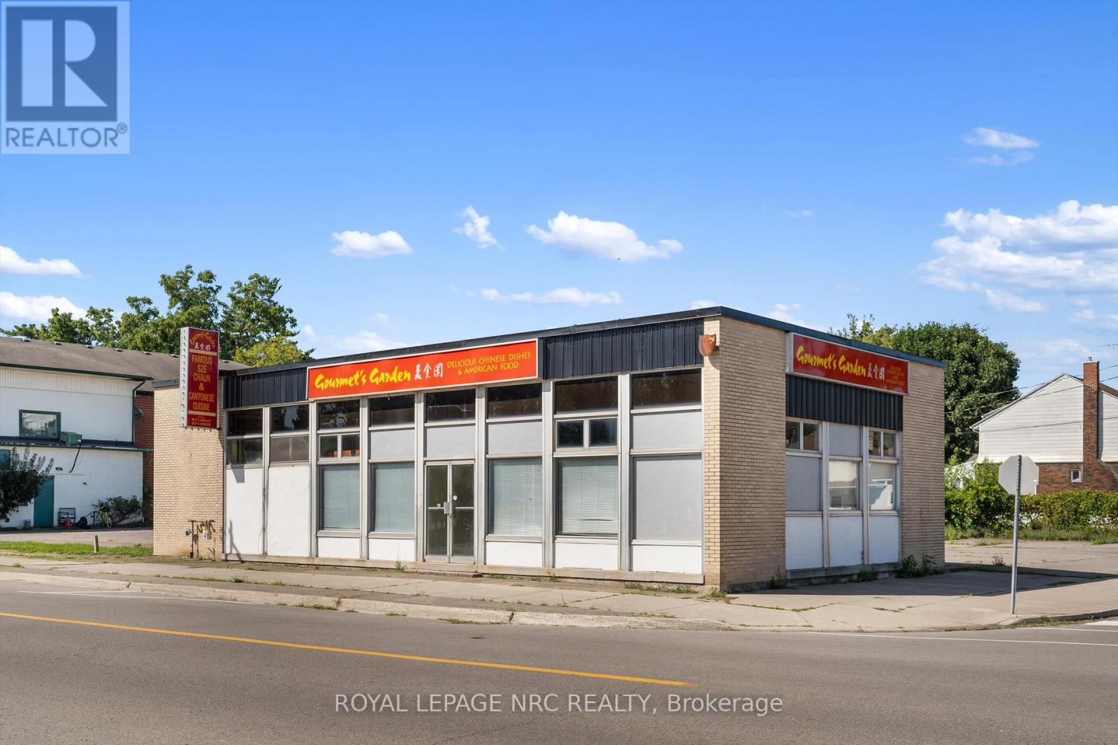 155 Niagara Boulevard, Fort Erie, Ontario  L2A 3G6 - Photo 3 - X12376129