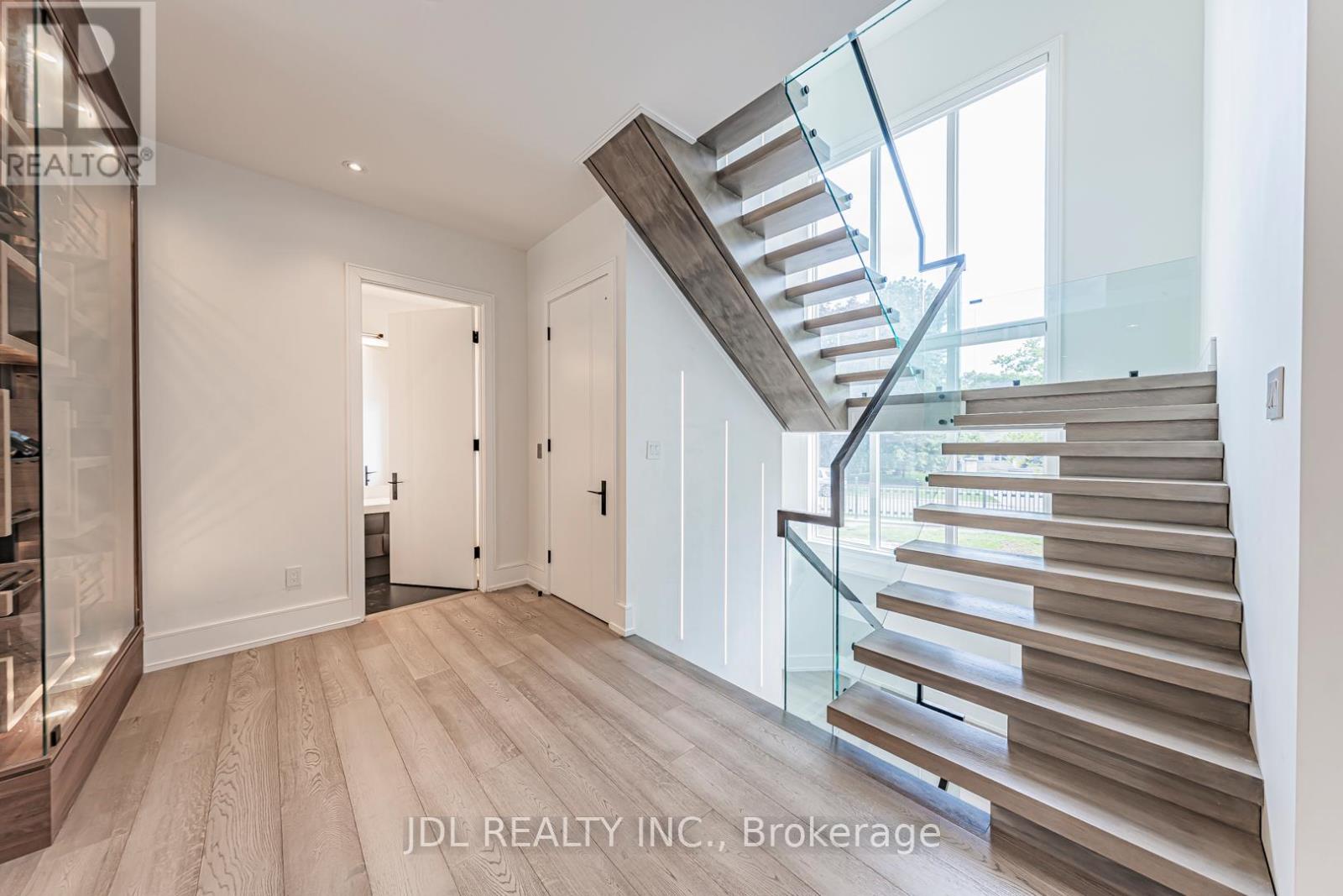 19 Fifeshire Road, Toronto, Ontario  M2L 2G4 - Photo 17 - C12376153