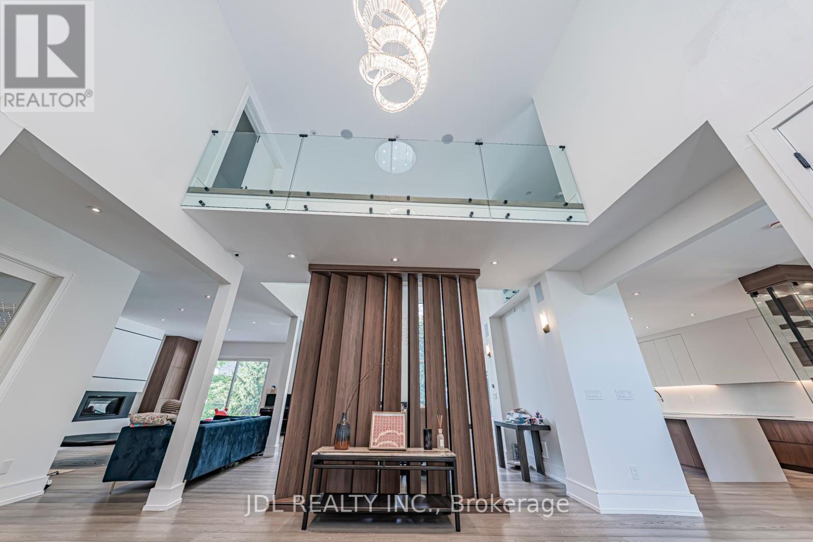 19 Fifeshire Road, Toronto, Ontario  M2L 2G4 - Photo 7 - C12376153