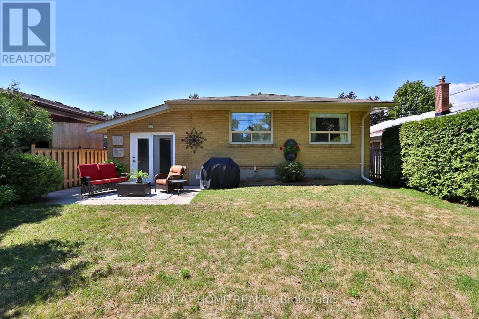 21 Gaiety Drive, Toronto (Woburn), Ontario  M1H 1B9 - Photo 37 - E12376131