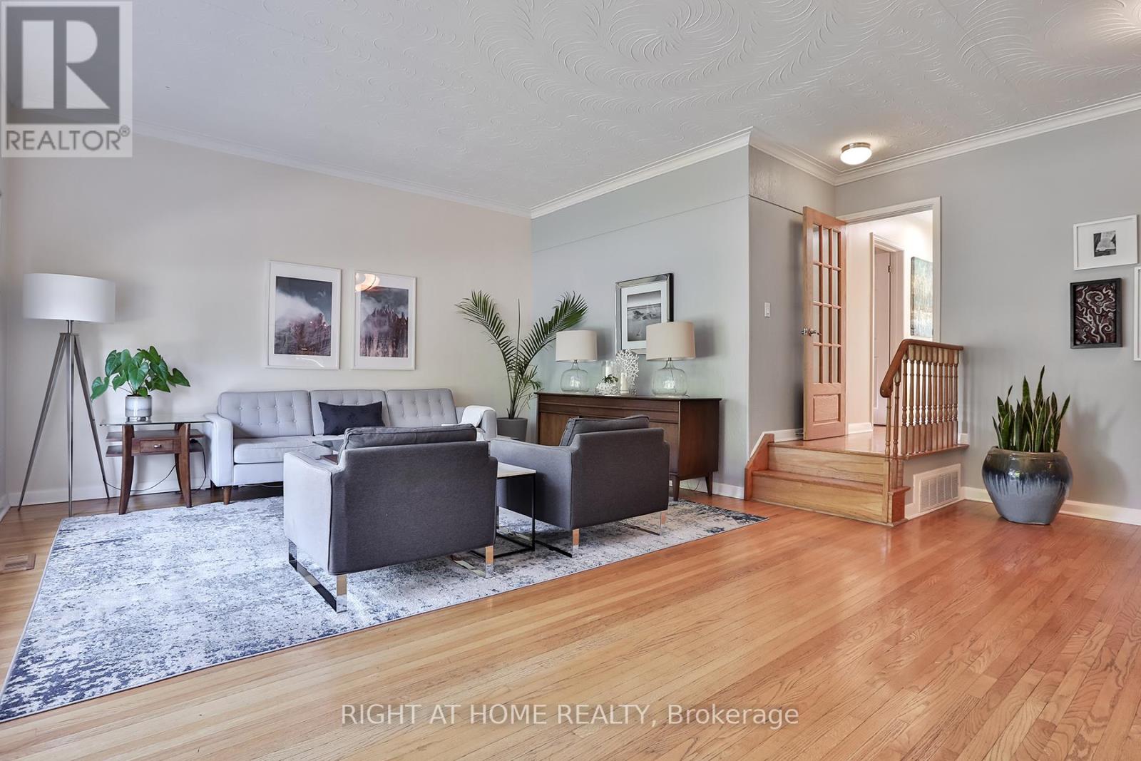 21 Gaiety Drive, Toronto (Woburn), Ontario  M1H 1B9 - Photo 6 - E12376131