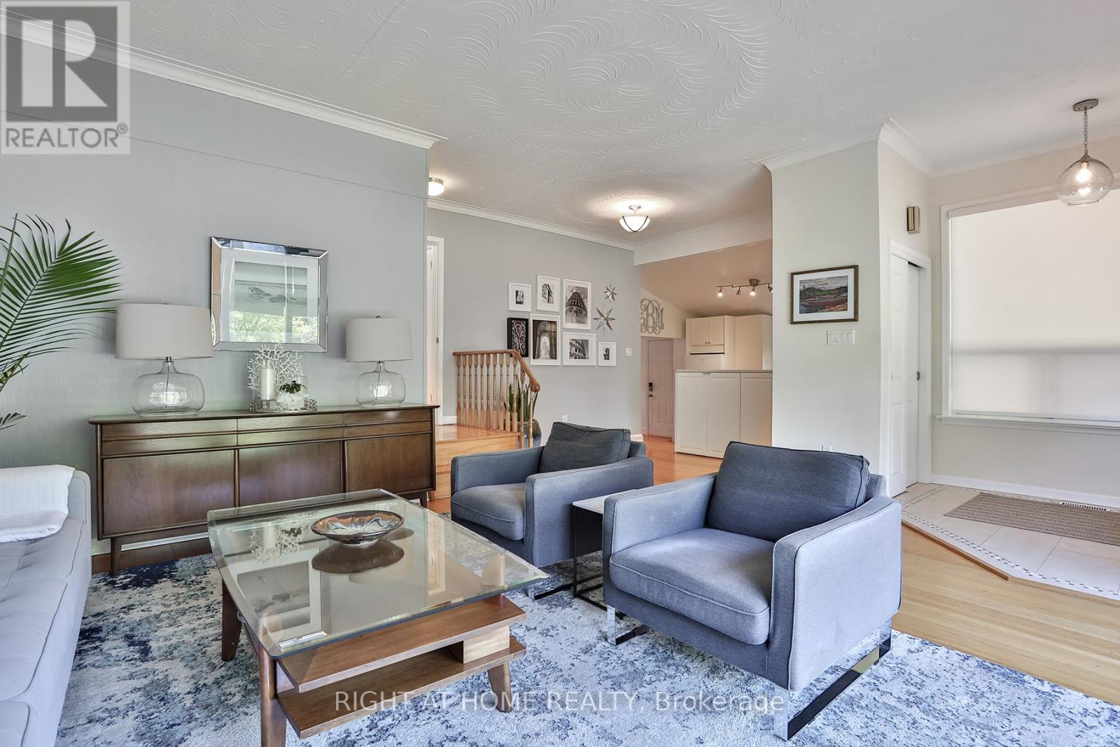 21 Gaiety Drive, Toronto (Woburn), Ontario  M1H 1B9 - Photo 9 - E12376131
