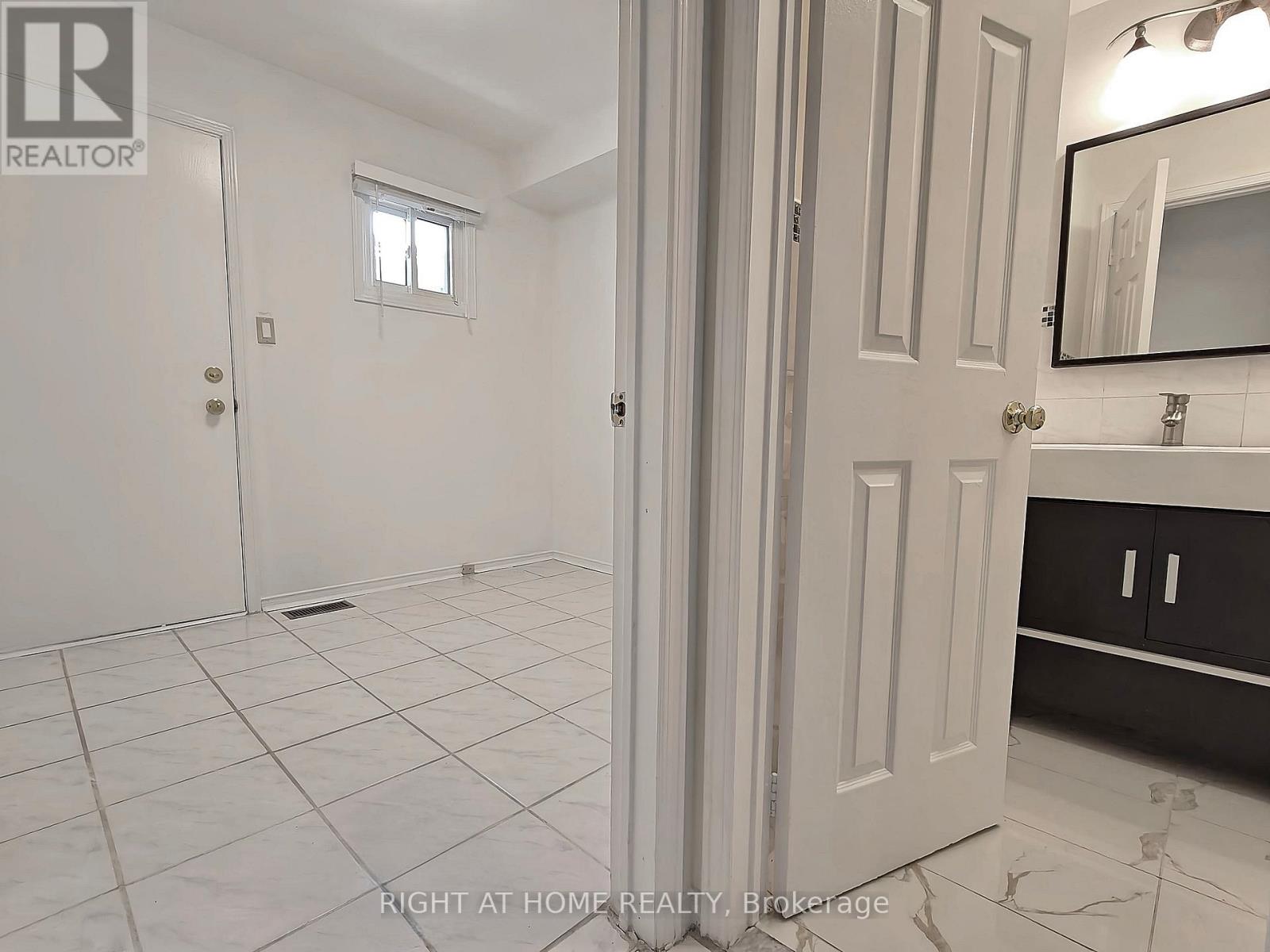 116 Cooperage Crescent, Richmond Hill (Westbrook), Ontario  L4C 9L8 - Photo 13 - N12376158