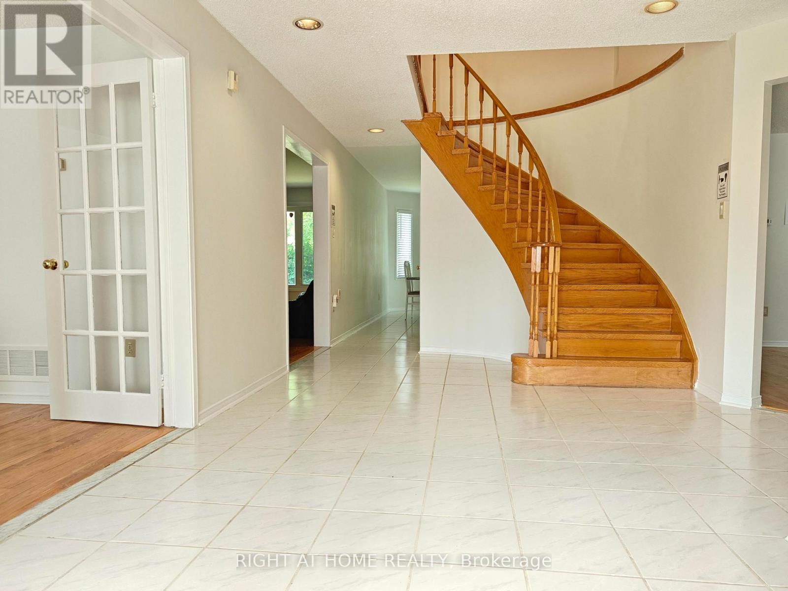 116 Cooperage Crescent, Richmond Hill (Westbrook), Ontario  L4C 9L8 - Photo 3 - N12376158