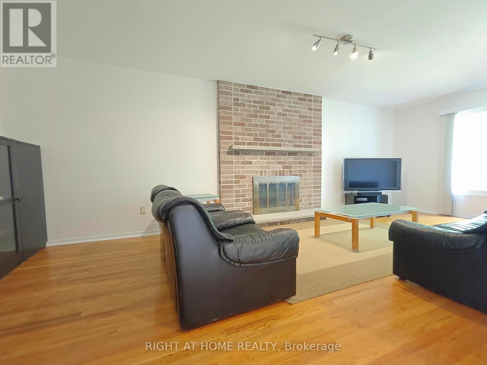 116 Cooperage Crescent, Richmond Hill (Westbrook), Ontario  L4C 9L8 - Photo 5 - N12376158