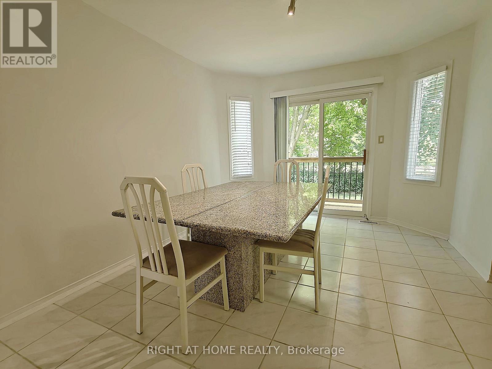 116 Cooperage Crescent, Richmond Hill (Westbrook), Ontario  L4C 9L8 - Photo 9 - N12376158