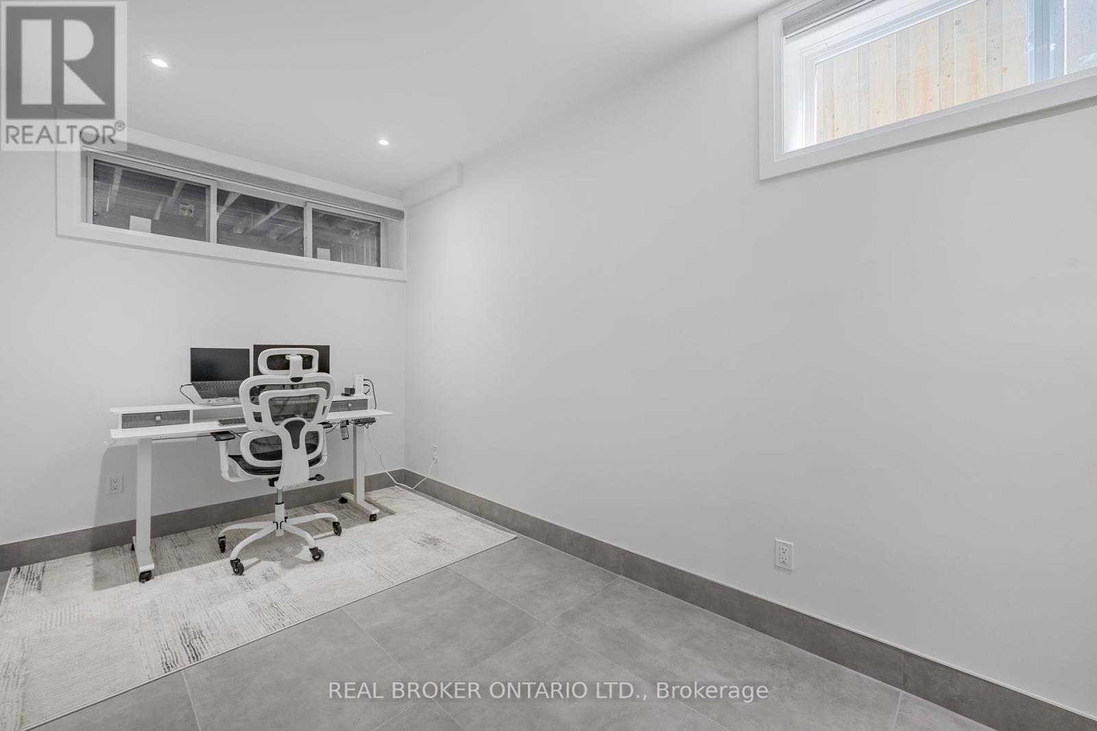 9a Maple Avenue Avenue N, Mississauga, Ontario  L5H 2R9 - Photo 39 - W12376146