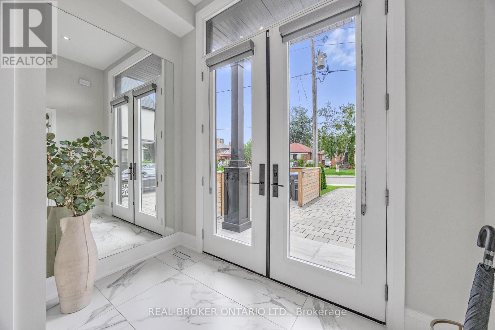 Property at 9A MAPLE AVENUE AVENUE N image 4