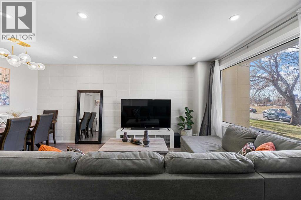 Property at 389, 2211 19 Street NE image 3