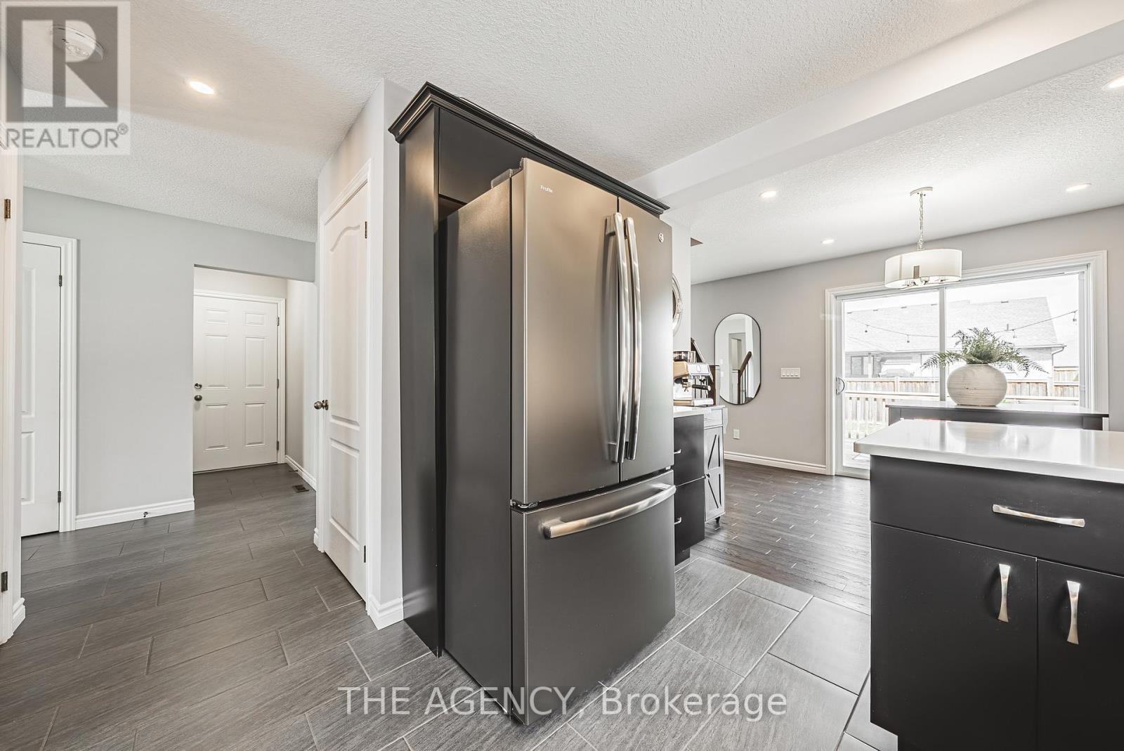 58 Curtis Street, East Zorra-Tavistock, Ontario  N0J 1M0 - Photo 12 - X12376148