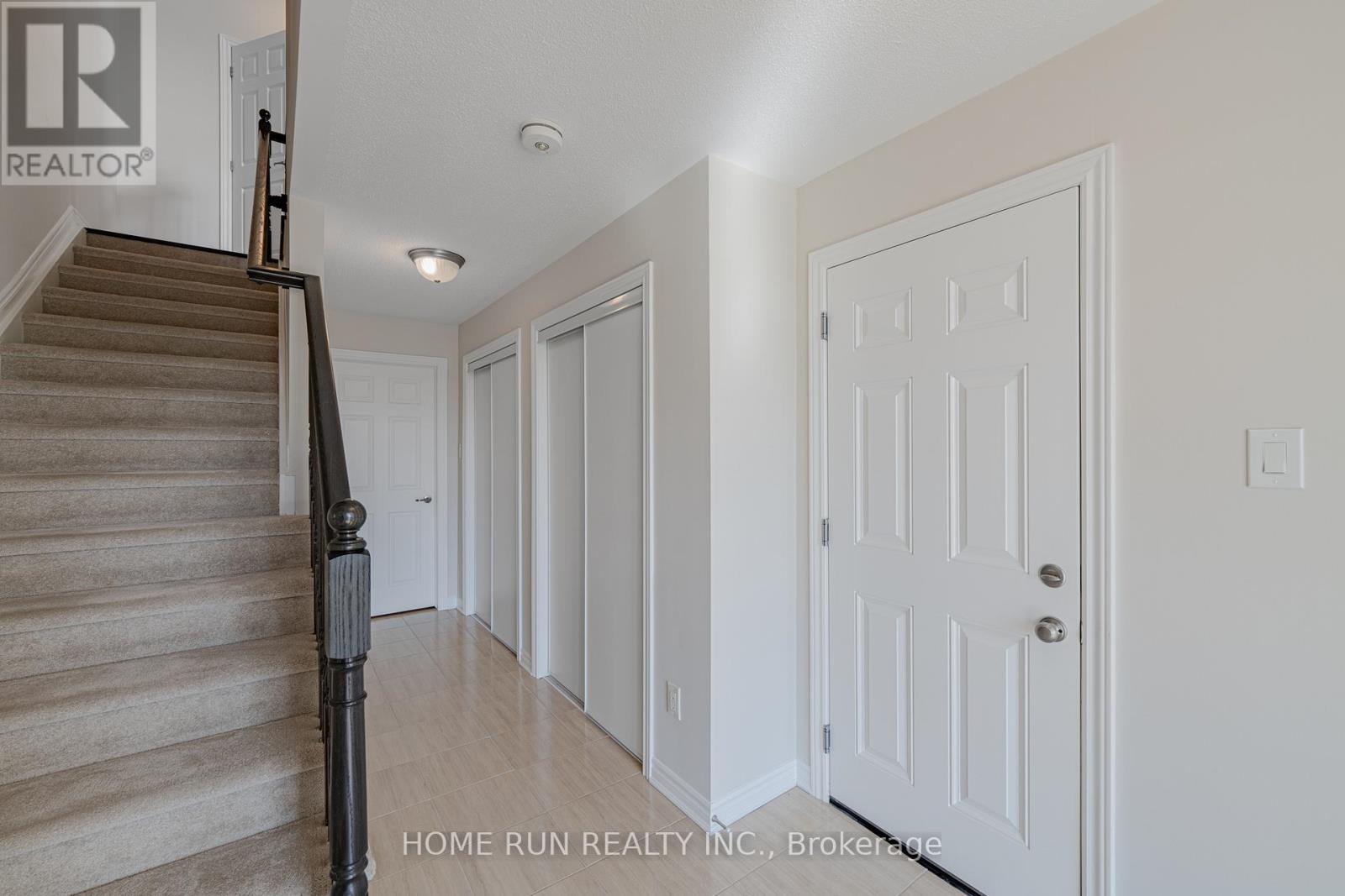 366 Aphelion Crescent, Ottawa, Ontario  K2J 6N4 - Photo 3 - X12376176