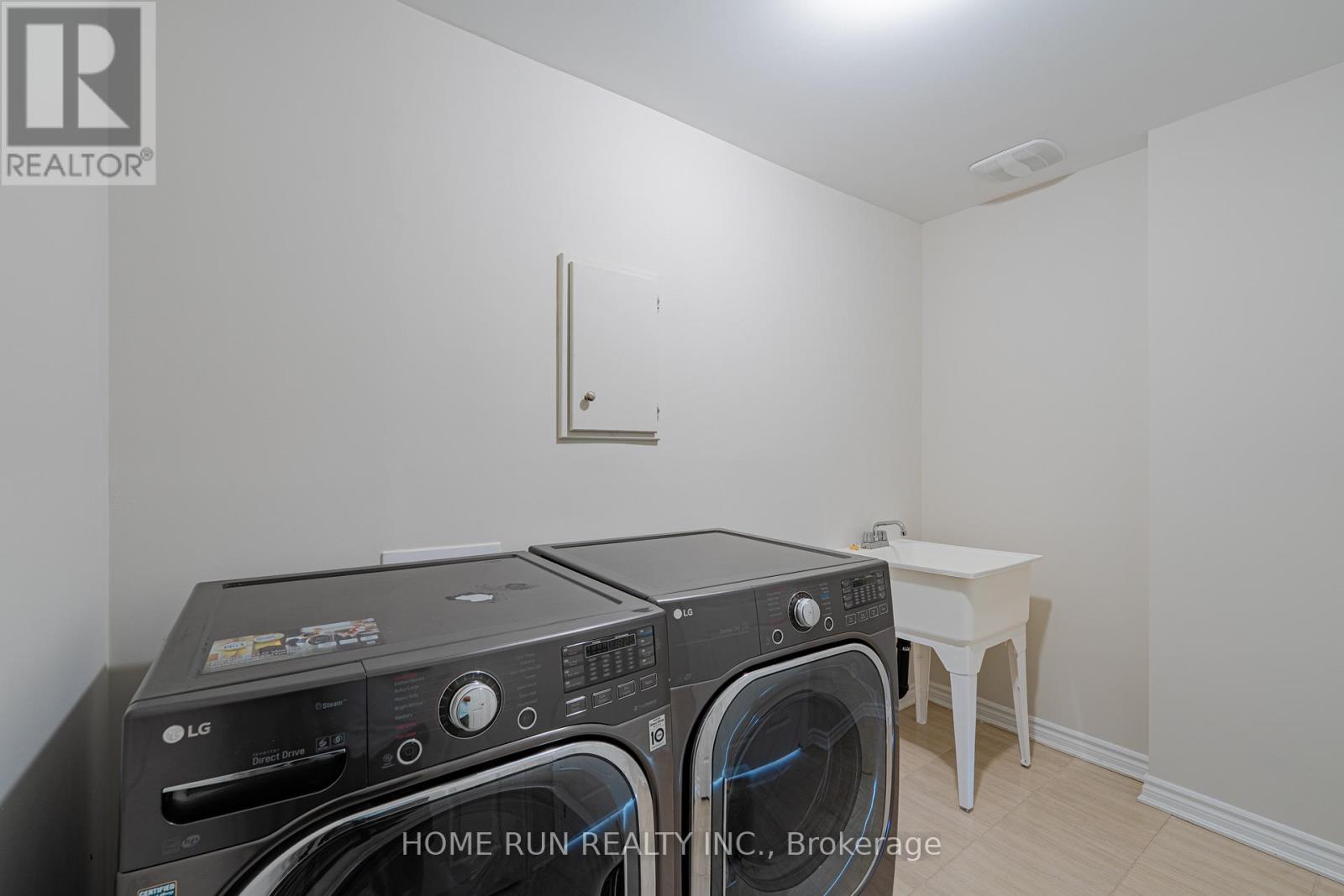 366 Aphelion Crescent, Ottawa, Ontario  K2J 6N4 - Photo 4 - X12376176