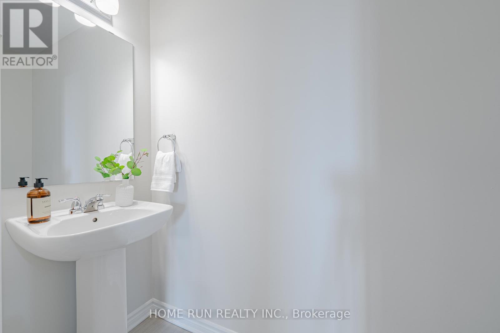 366 Aphelion Crescent, Ottawa, Ontario  K2J 6N4 - Photo 8 - X12376176