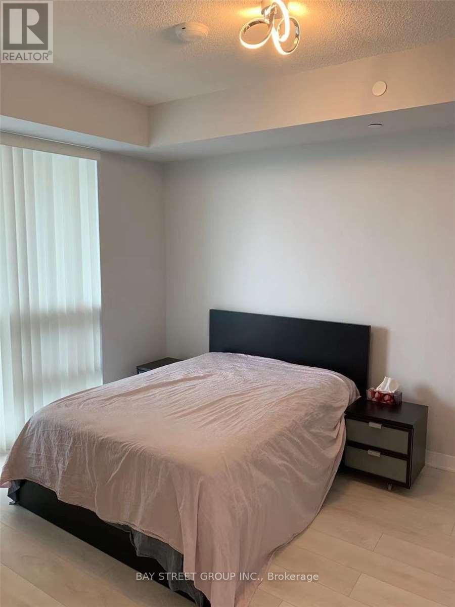 2705 - 2221 Yonge Street, Toronto, Ontario  M4S 2B4 - Photo 7 - C12376165