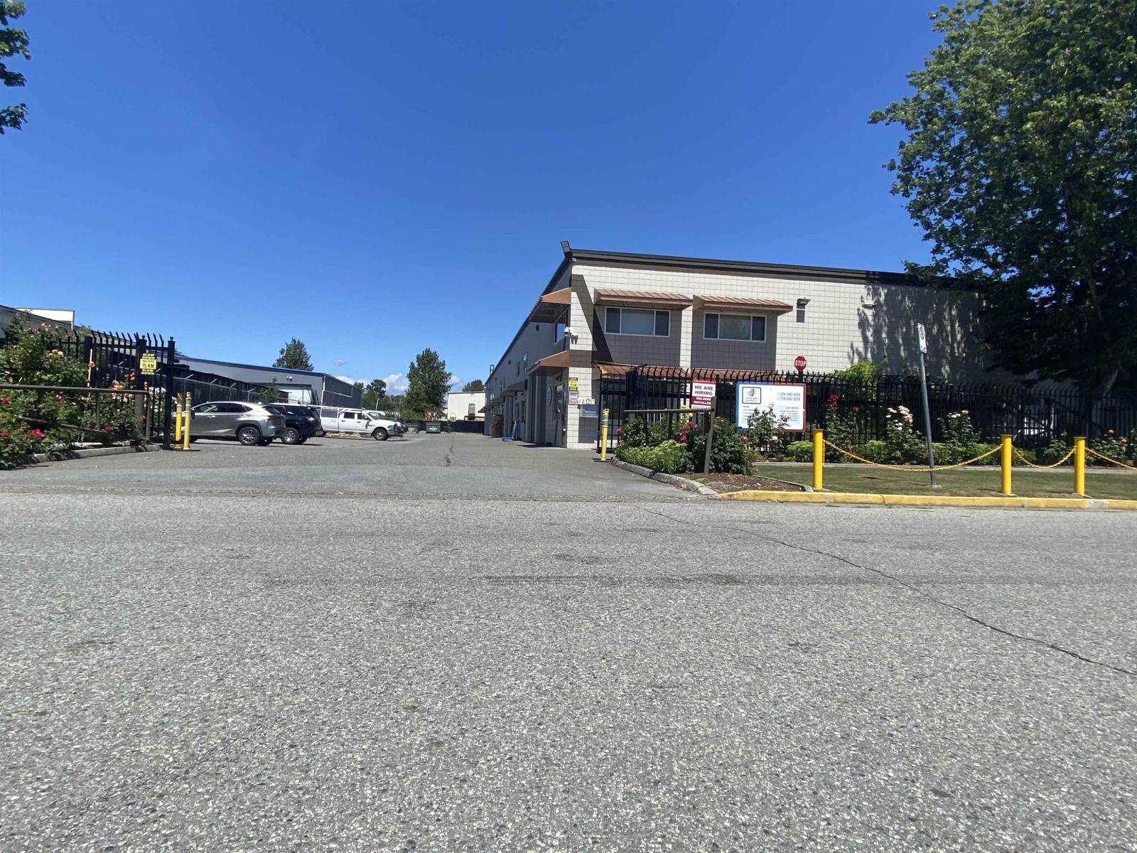 12357 82a Avenue, Surrey, British Columbia  V3W 0L5 - Photo 2 - C8071823